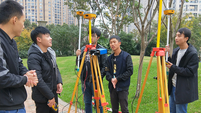 在貴陽(yáng)怎么成為的路橋測(cè)量員？