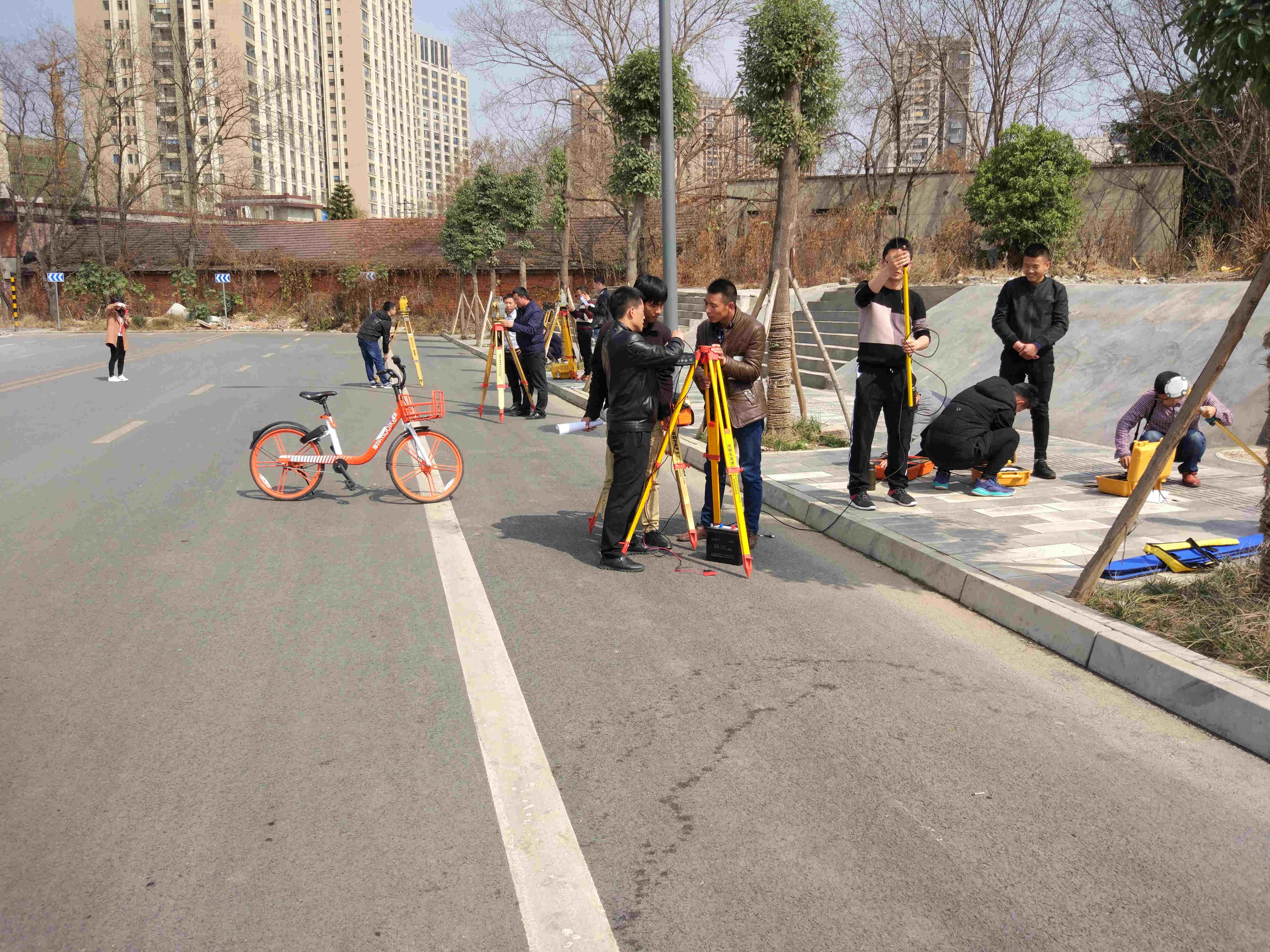 路橋資料員的工作內容是什么？--工程資料的收集、整理、立卷、歸檔、保管工作。
