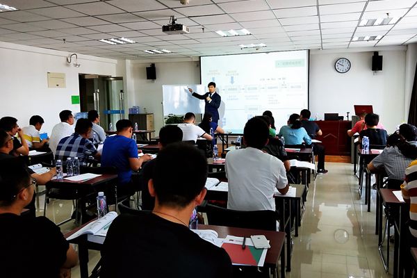 新手學習工程造價的注意事項有那些？--工程取費因工程類別而異，不同的性質項目取費表也不相同，特別是在當項目為擴建項目時，我們更需要添加拆除取費表，拆除取費表基本只計安全文明施工費和稅金費率。